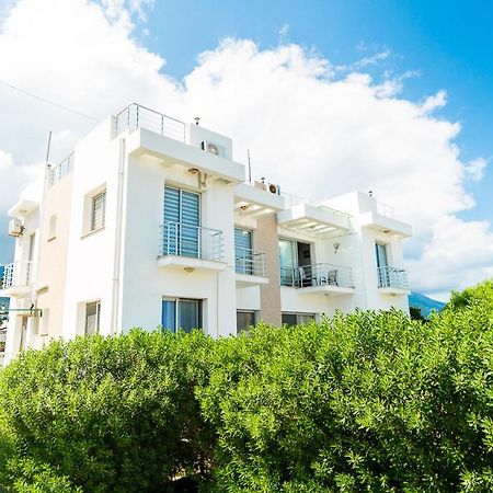 Luxury Two-Bedroom Apartment In Amazing Place Lukomorye C4 Karavas  Экстерьер фото